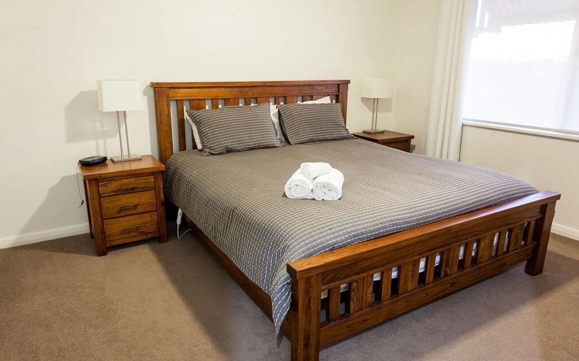 Point Lonsdale Holiday Apartments Queenscliff Extérieur photo